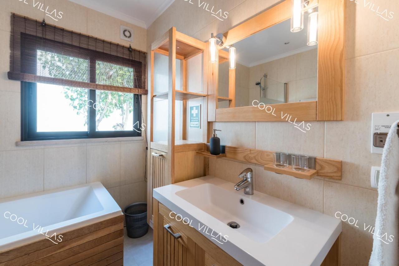 Apartamento Laurent - Beachfront And City Center Albufeira Dış mekan fotoğraf